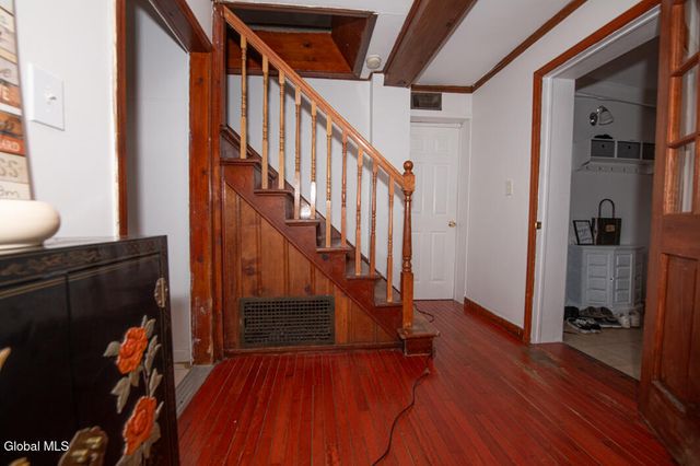 7 Pinehurst Avenue, Albany, NY 12203