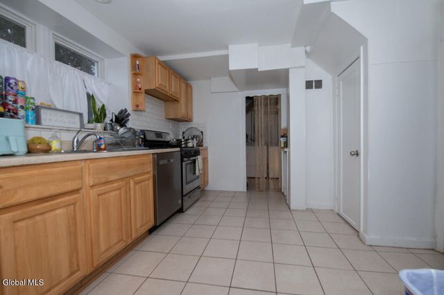 7 Pinehurst Avenue, Albany, NY 12203