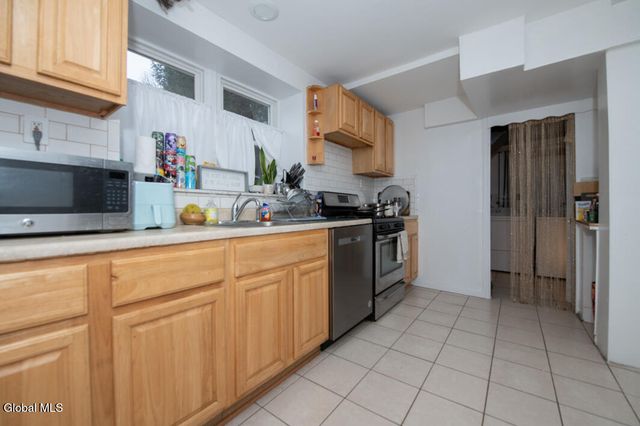 7 Pinehurst Avenue, Albany, NY 12203