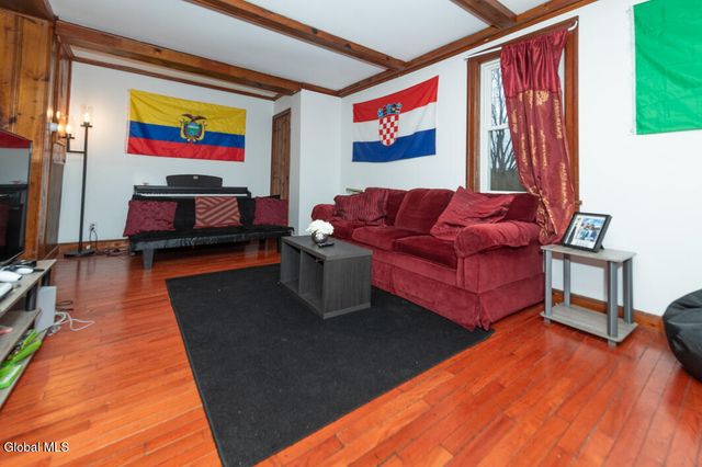 7 Pinehurst Avenue, Albany, NY 12203