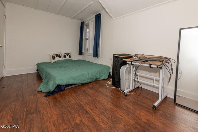 7 Pinehurst Avenue, Albany, NY 12203