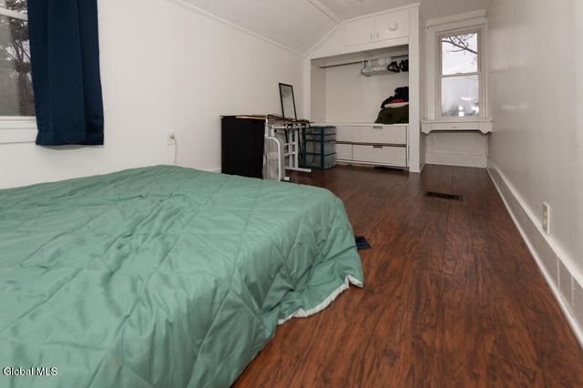 7 Pinehurst Avenue, Albany, NY 12203