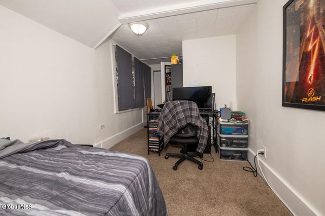 7 Pinehurst Avenue, Albany, NY 12203