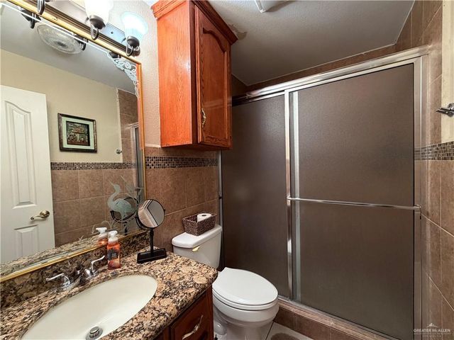 214 N Resplandor Street, Mission, TX 78572