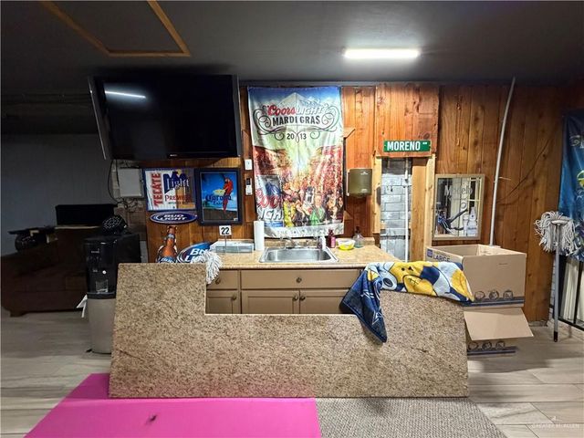 214 N Resplandor Street, Mission, TX 78572