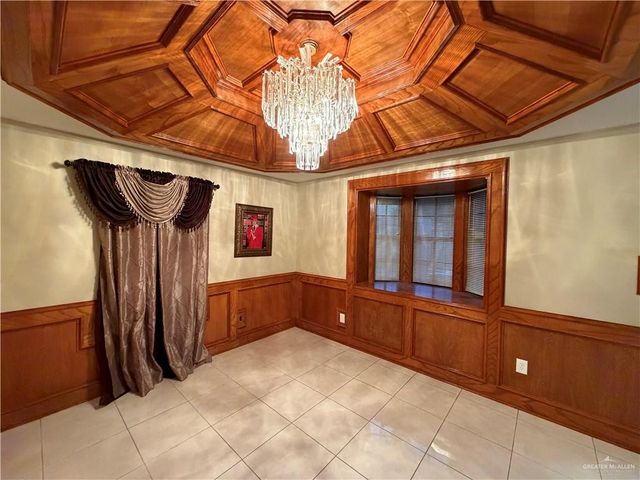 214 N Resplandor Street, Mission, TX 78572