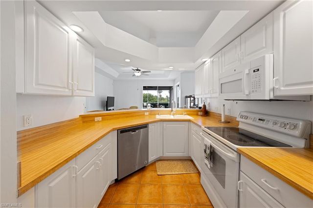 620 Mirror Lakes Falls CT, Lehigh Acres, FL 33974