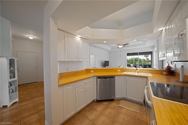 620 Mirror Lakes Falls CT, Lehigh Acres, FL 33974