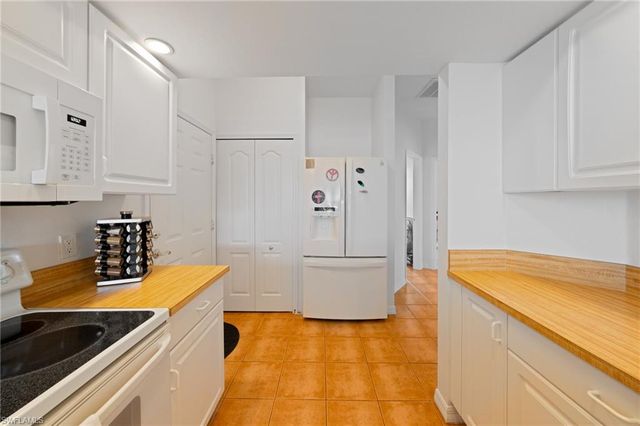 620 Mirror Lakes Falls CT, Lehigh Acres, FL 33974