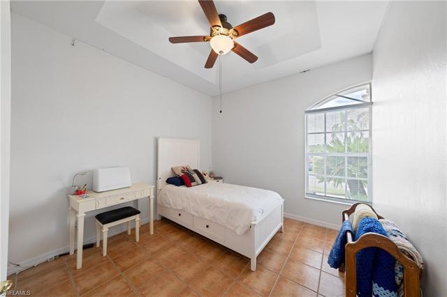 620 Mirror Lakes Falls CT, Lehigh Acres, FL 33974