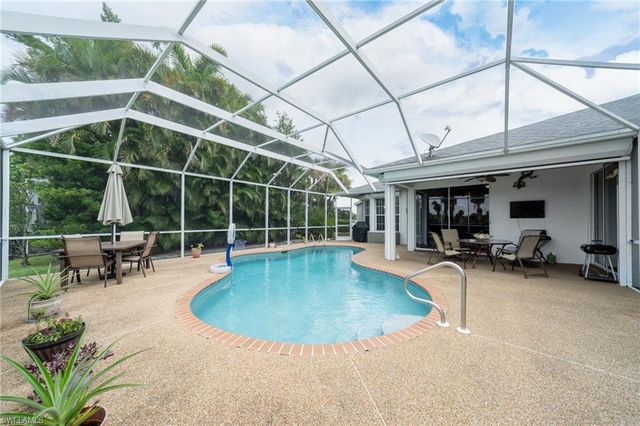 620 Mirror Lakes Falls CT, Lehigh Acres, FL 33974