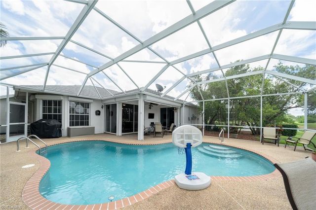620 Mirror Lakes Falls CT, Lehigh Acres, FL 33974