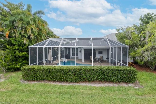 620 Mirror Lakes Falls CT, Lehigh Acres, FL 33974
