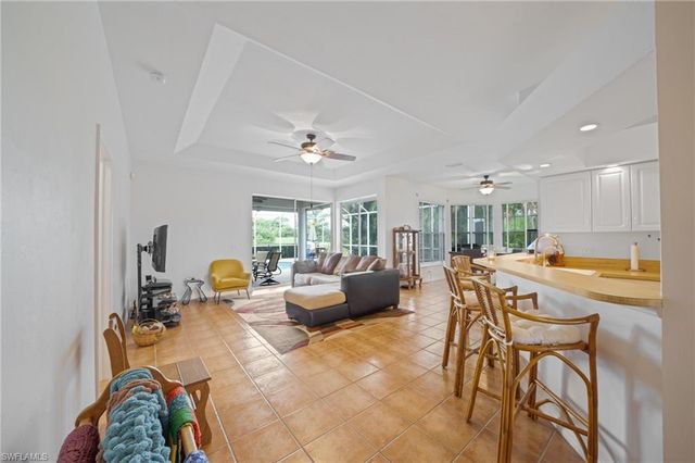 620 Mirror Lakes Falls CT, Lehigh Acres, FL 33974