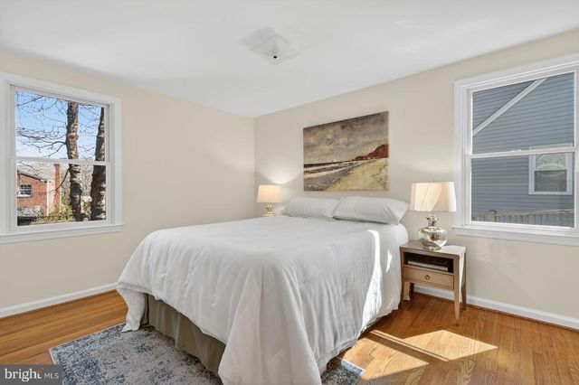 1301 N QUINTANA ST, Arlington, VA 22205