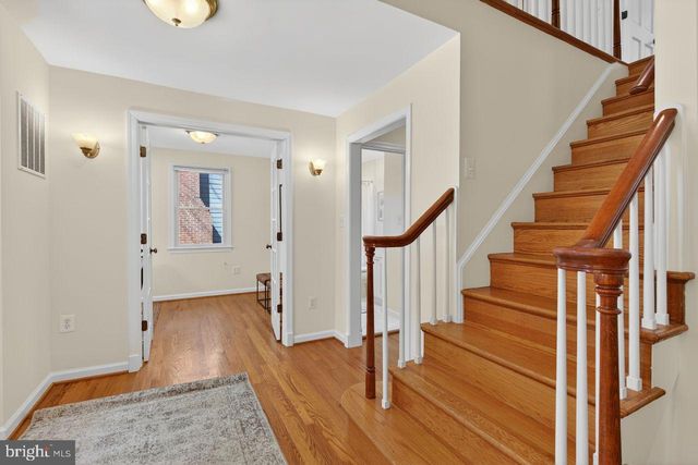 1301 N QUINTANA ST, Arlington, VA 22205