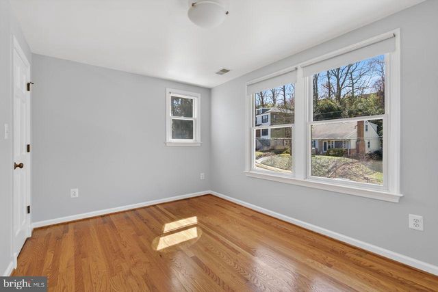 1301 N QUINTANA ST, Arlington, VA 22205