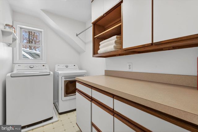 1301 N QUINTANA ST, Arlington, VA 22205