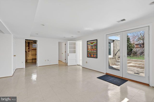 1301 N QUINTANA ST, Arlington, VA 22205