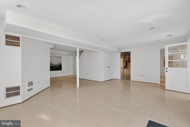 1301 N QUINTANA ST, Arlington, VA 22205