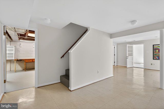 1301 N QUINTANA ST, Arlington, VA 22205