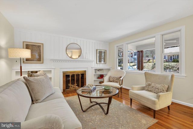 1301 N QUINTANA ST, Arlington, VA 22205