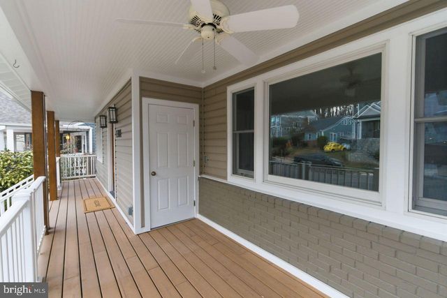 1301 N QUINTANA ST, Arlington, VA 22205