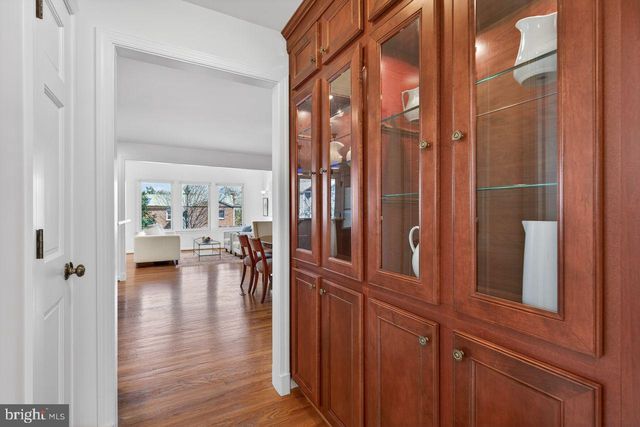 1301 N QUINTANA ST, Arlington, VA 22205