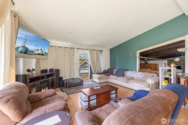 941 Diane Avenue, Oak Harbor, WA 98277