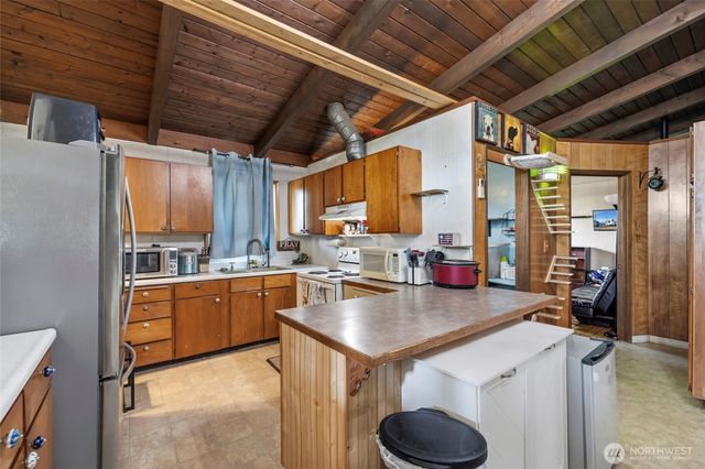 941 Diane Avenue, Oak Harbor, WA 98277