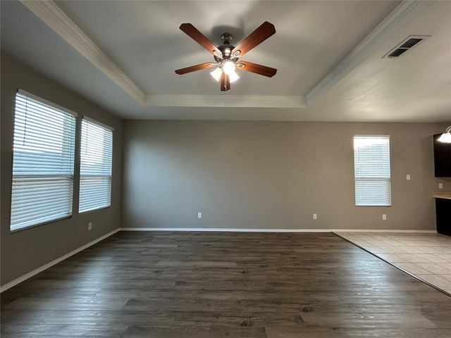 5821 Mirror Ridge Drive, Fort Worth, TX 76179