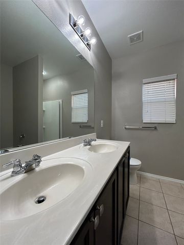 5821 Mirror Ridge Drive, Fort Worth, TX 76179