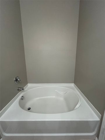 5821 Mirror Ridge Drive, Fort Worth, TX 76179