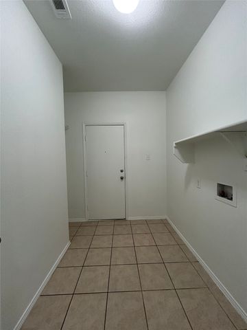 5821 Mirror Ridge Drive, Fort Worth, TX 76179