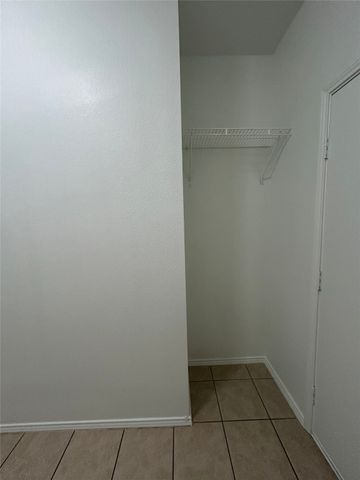 5821 Mirror Ridge Drive, Fort Worth, TX 76179