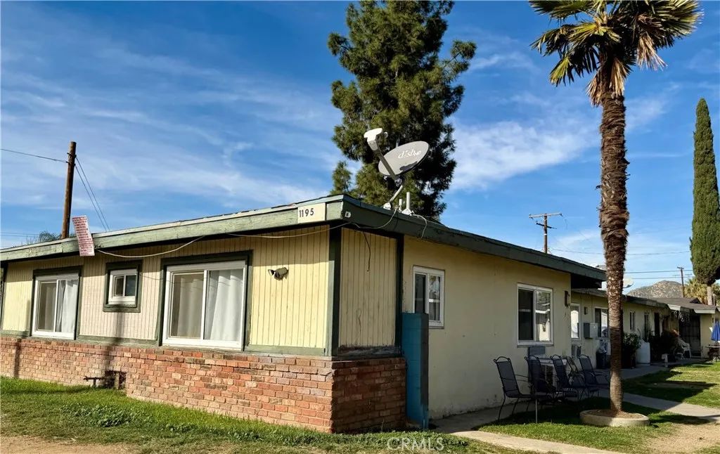 1195 W SPRING STREET, Riverside, CA 92507