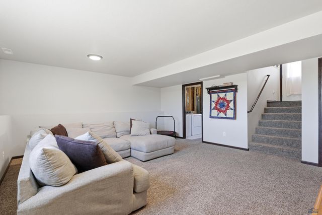 3950 HARALSON LN, Rapid City, SD 57703