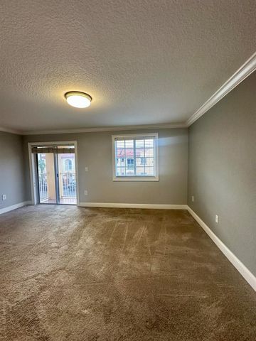 11475 NW 94th Place 3, Hialeah Gardens, FL 33018