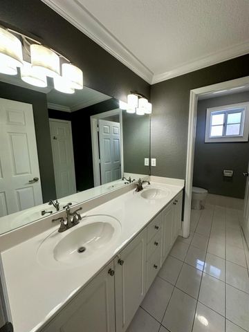 11475 NW 94th Place 3, Hialeah Gardens, FL 33018