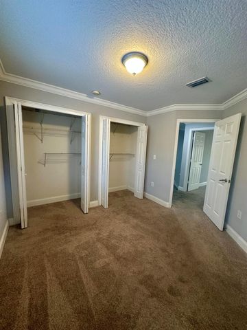 11475 NW 94th Place 3, Hialeah Gardens, FL 33018