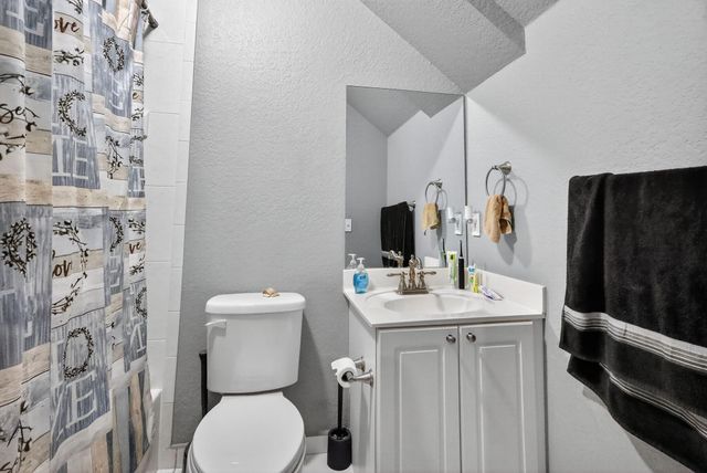 11475 NW 94th Place 3, Hialeah Gardens, FL 33018