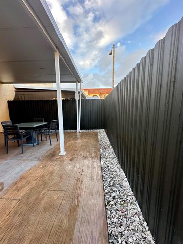 11475 NW 94th Place 3, Hialeah Gardens, FL 33018