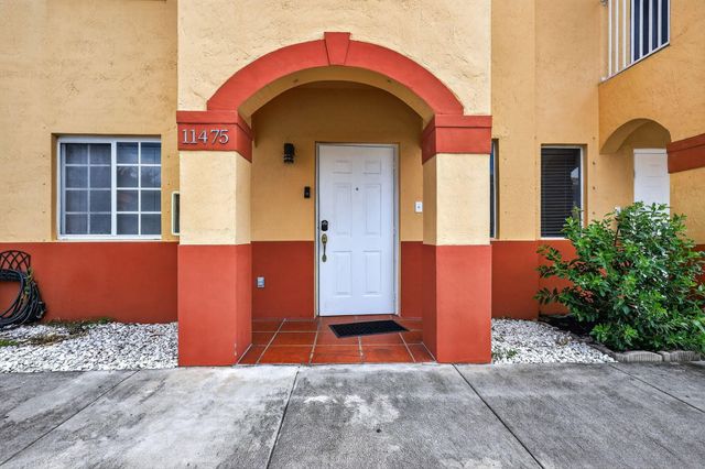 11475 NW 94th Place 3, Hialeah Gardens, FL 33018