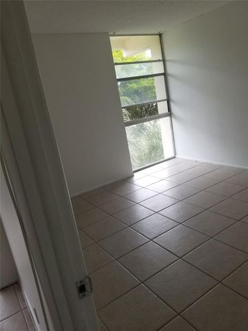 2017 NW 46th Avenue 310A, Fort Lauderdale, FL 33313