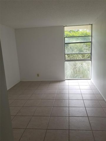 2017 NW 46th Avenue 310A, Fort Lauderdale, FL 33313