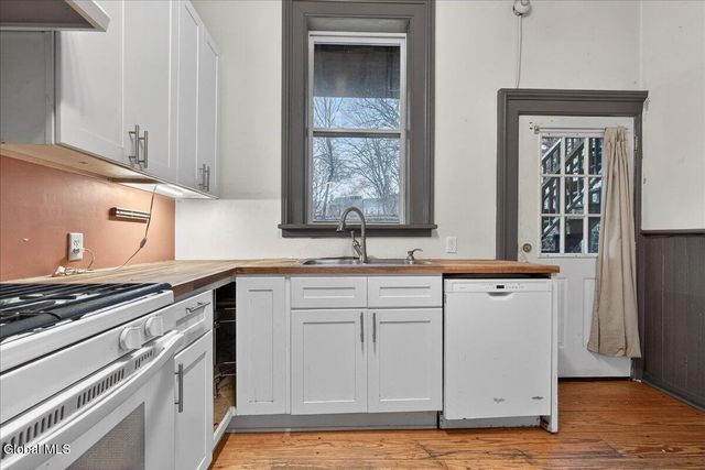 58 Elm Street, Albany, NY 12202