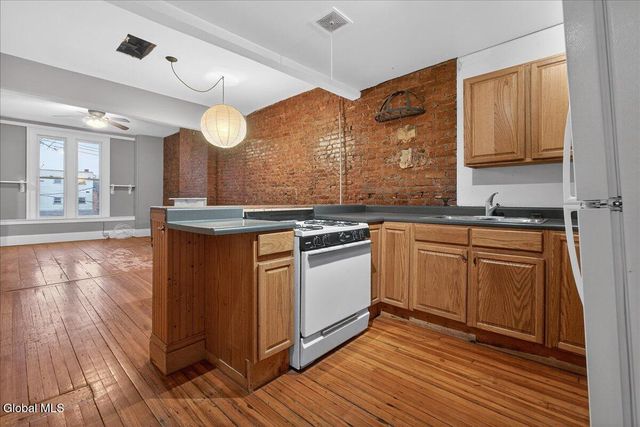 58 Elm Street, Albany, NY 12202