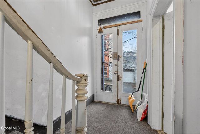 58 Elm Street, Albany, NY 12202