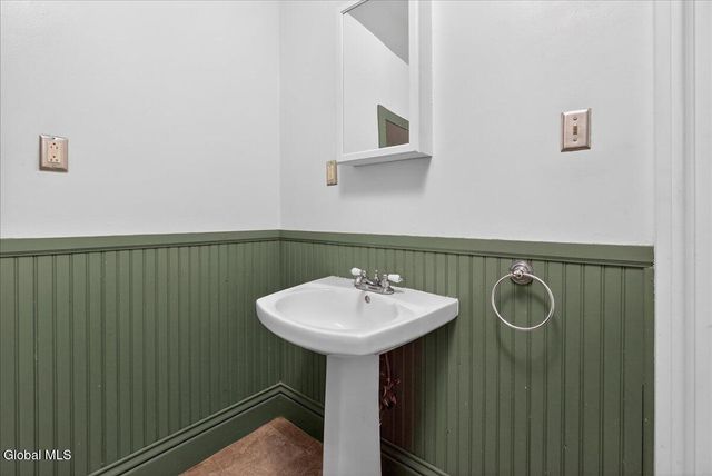 58 Elm Street, Albany, NY 12202