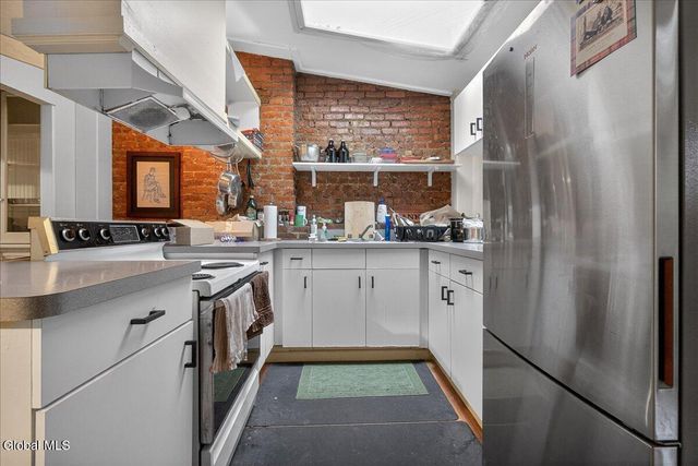 58 Elm Street, Albany, NY 12202